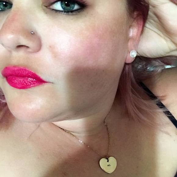 Meet your Posher, Dawn - Picture 1 of 1